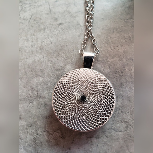 NEW Purple Flowers Cabochon Necklace - Picture 4 of 5